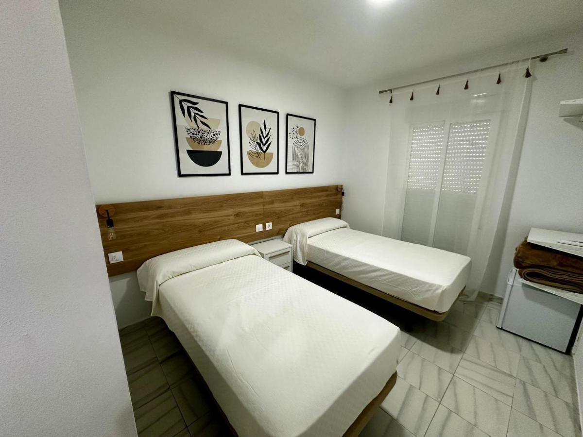 Hostal Merino Jedula Екстер'єр фото
