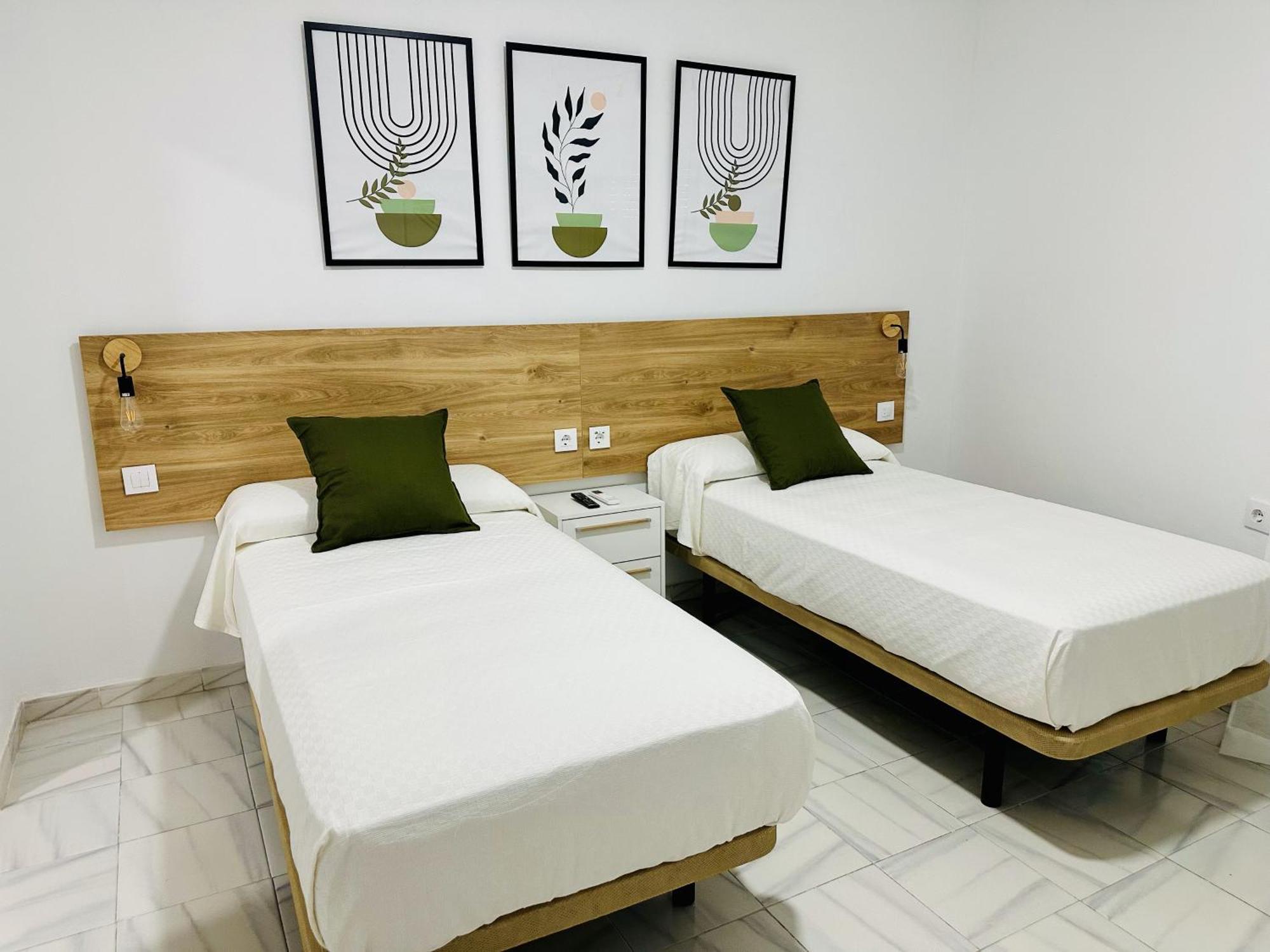 Hostal Merino Jedula Екстер'єр фото