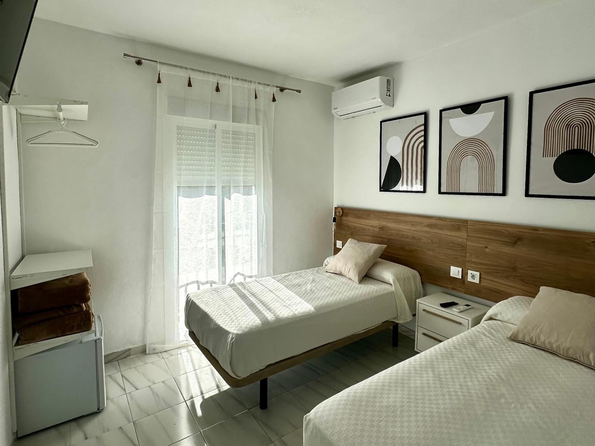 Hostal Merino Jedula Екстер'єр фото