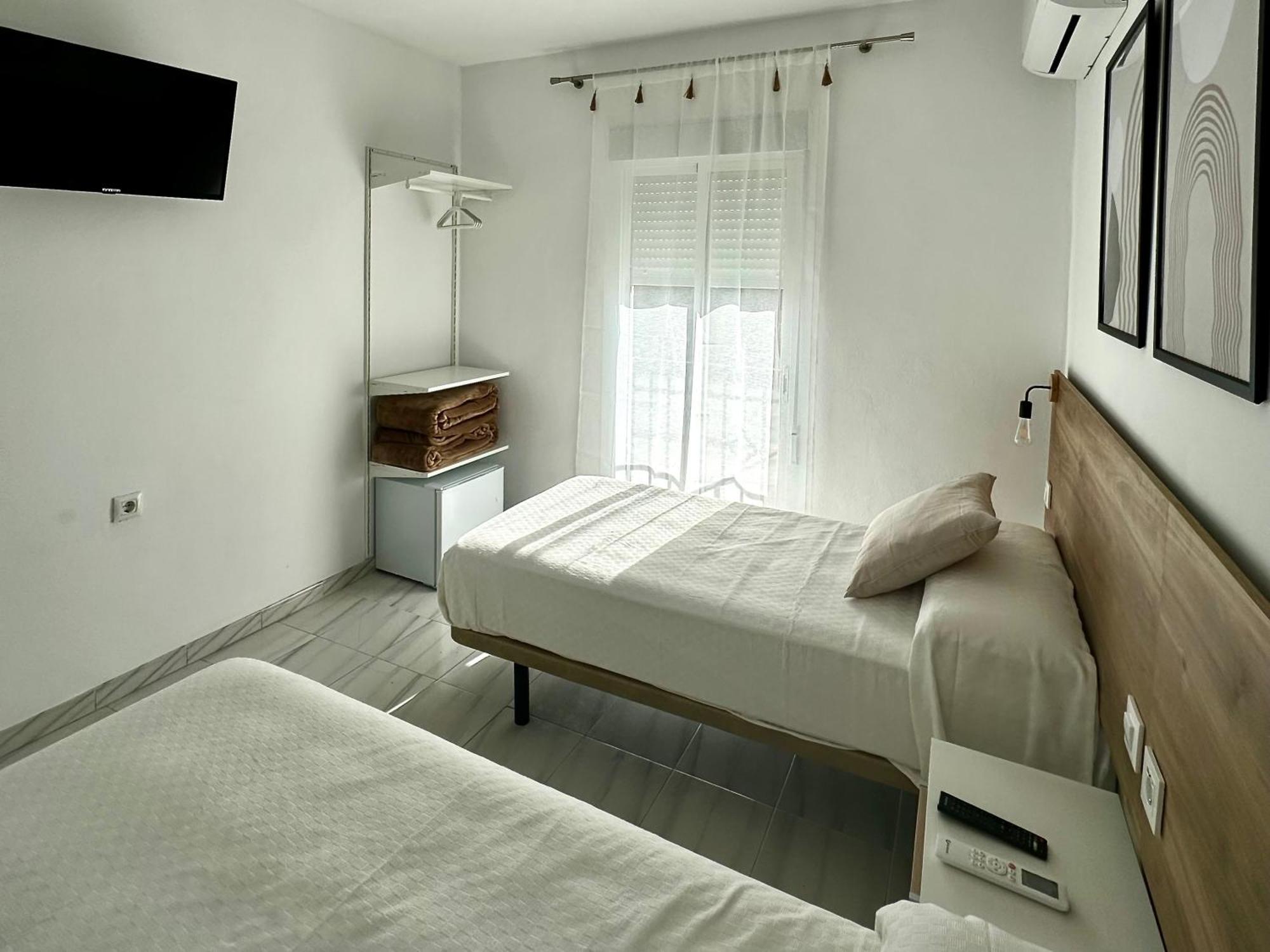 Hostal Merino Jedula Екстер'єр фото